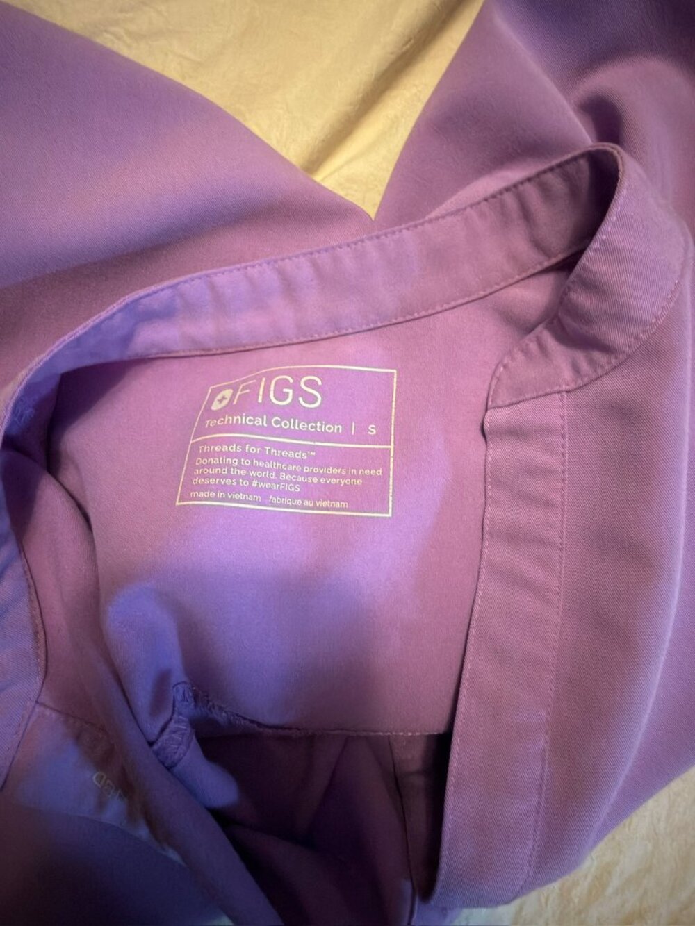 FIGS Rafaela Scrub Top - Picture 3 of 3